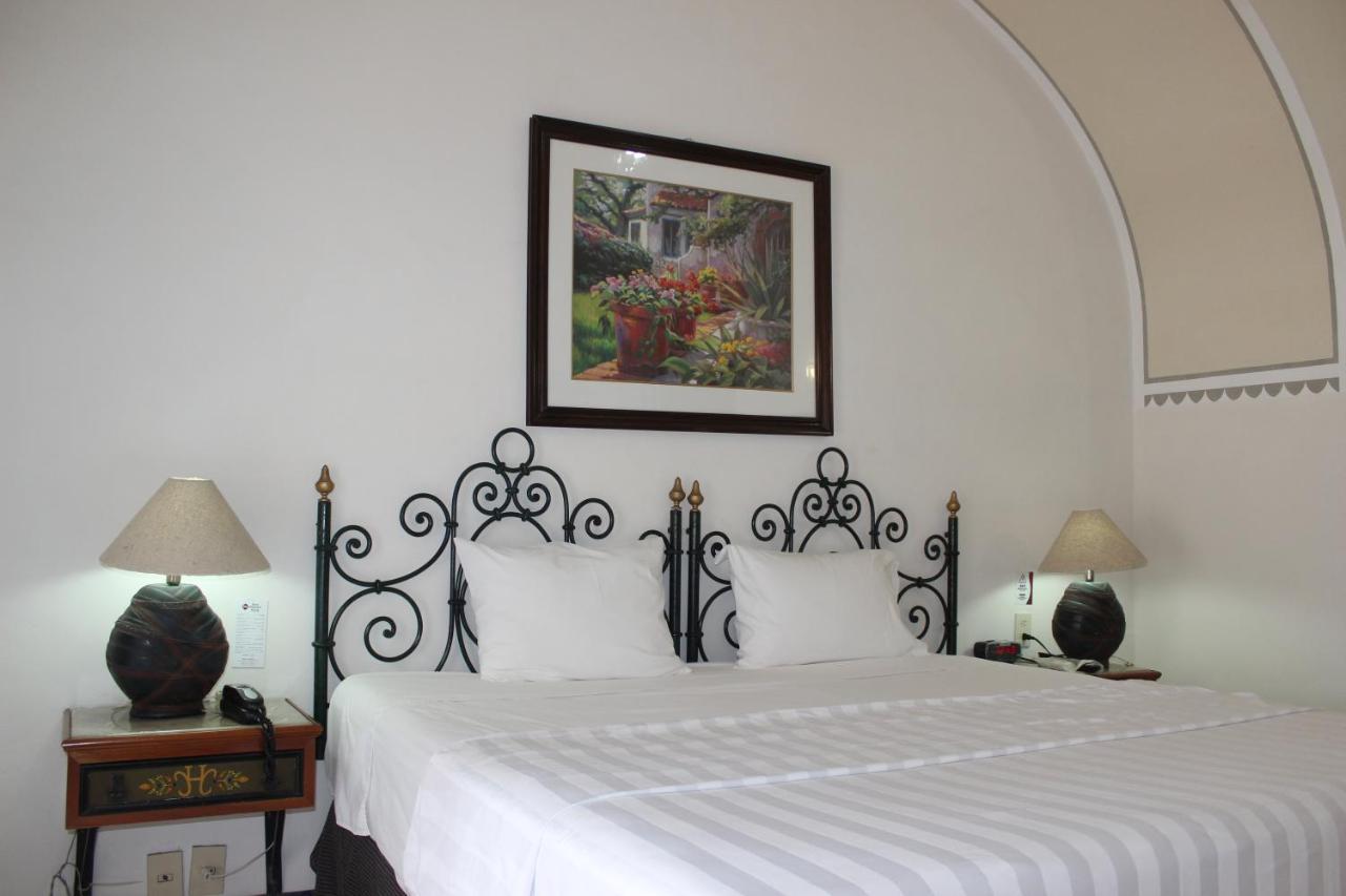Hotel Concierge Plaza Colima Exterior foto